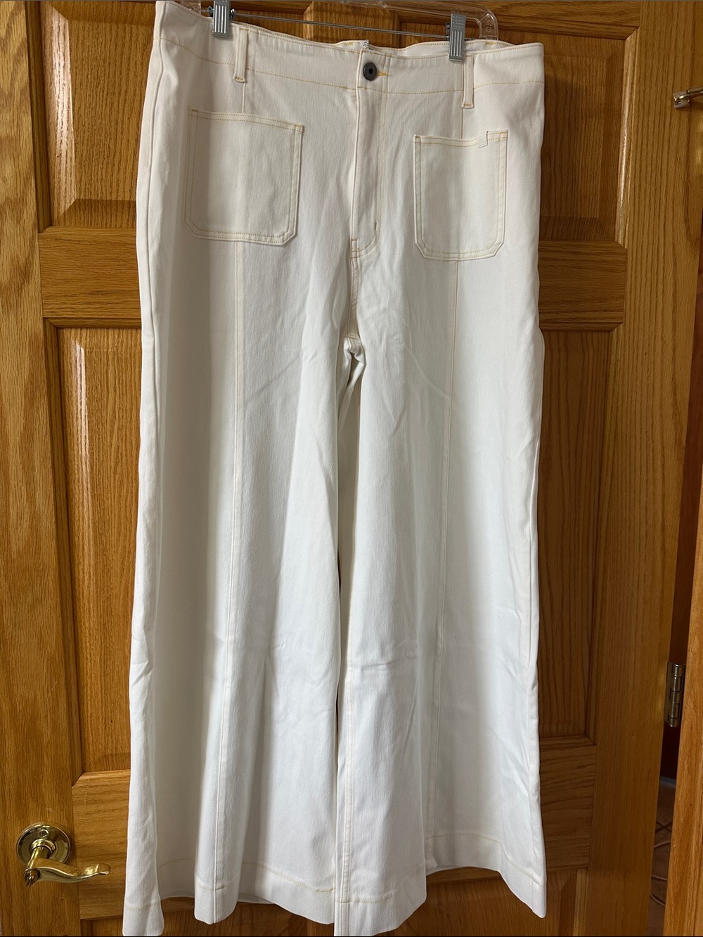 HALARA White Wide-Leg Jumpsuit-Style Pants with Front Patch Pockets